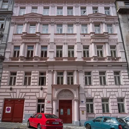 Days - Modern Just 7 Min From Wenceslas Square アパート プラハ