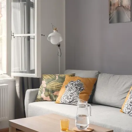 Daire Days - Modern Apts - Fast Wifi - Netflix - 7 Min Wenceslas Sq Prag