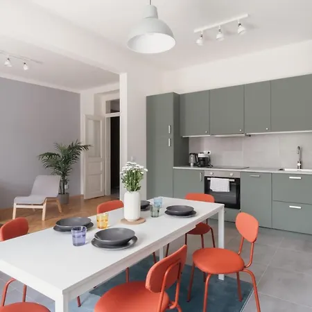 Days - Modern Apts - Fast Wifi - Netflix - 7 Min Wenceslas Sq Daire Prag