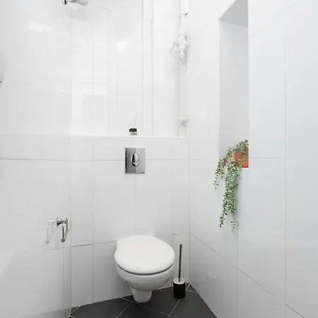 Daire Days - Modern Apts - Fast Wifi - Netflix - 7 Min Wenceslas Sq