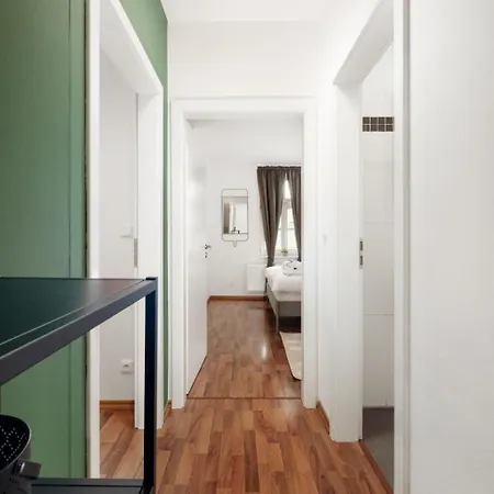 Days - Modern Apts - Fast Wifi - Netflix - 7 Min Wenceslas Sq Daire