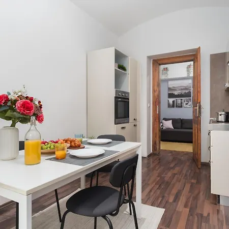 Days - Modern Just 7 Min From Wenceslas Square *