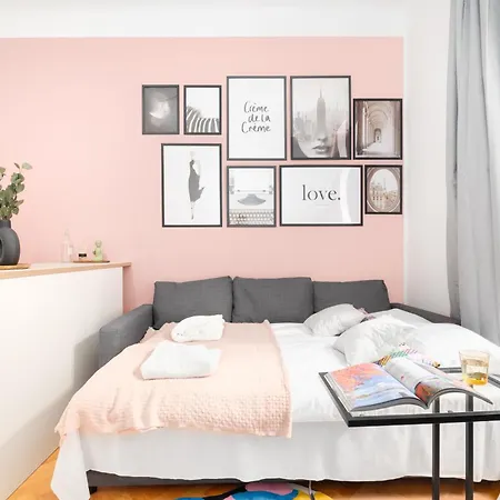 Days - Modern Apts - Fast Wifi - Netflix - 7 Min Wenceslas Sq * 布拉格