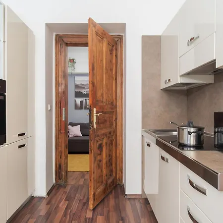 公寓 Days - Modern Apts - Fast Wifi - Netflix - 7 Min Wenceslas Sq *